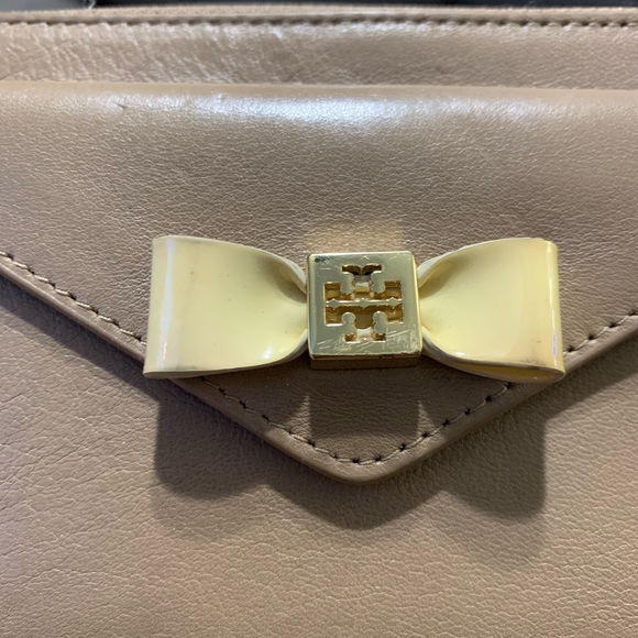 Tory Burch Handbags - Tory Burch Wallet